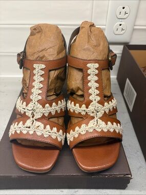 Patricia Nash Larnaka Leather Block Heel tan Sandals with Cream Trim